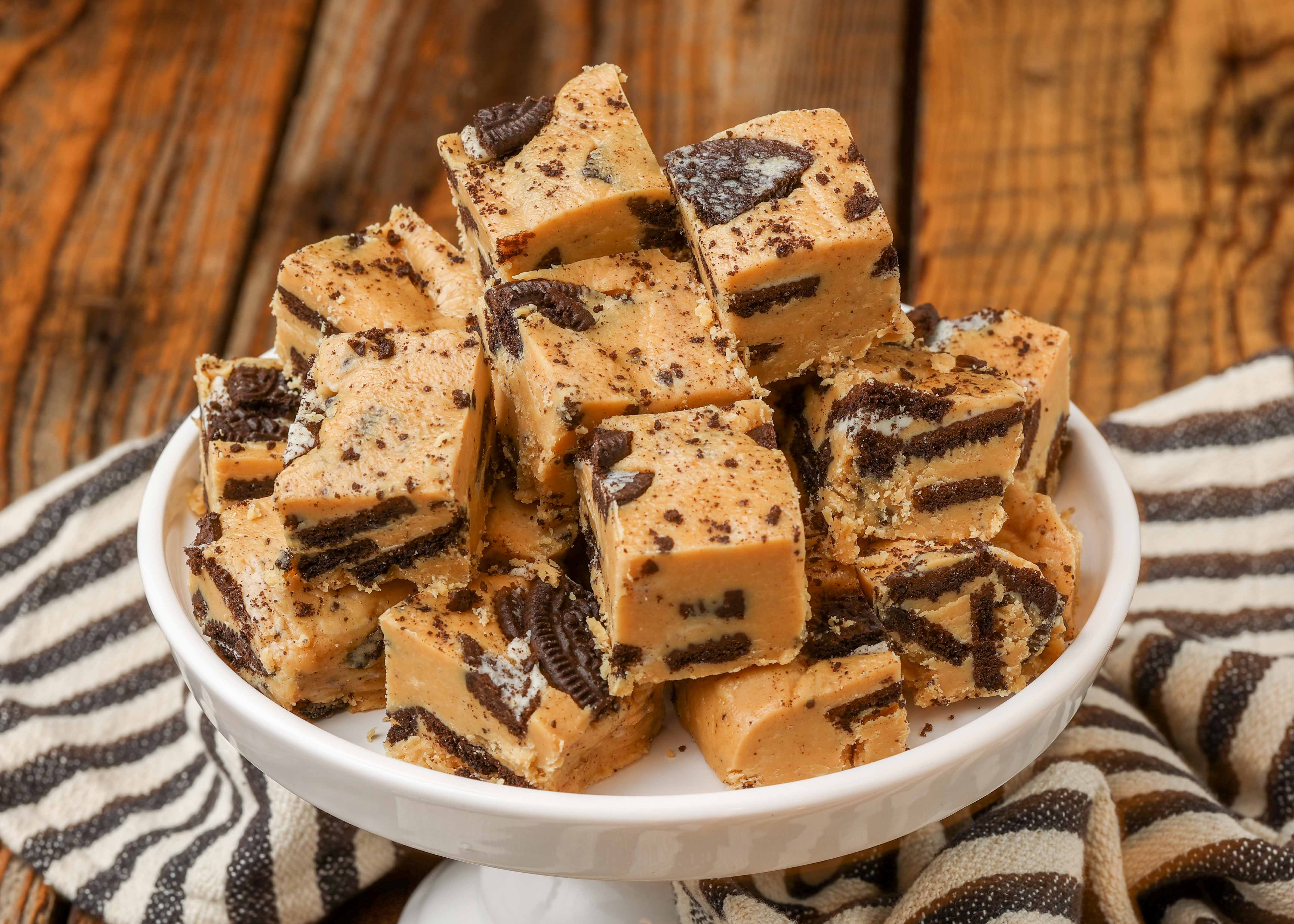 Bakery-Quality Peanut Butter Oreo Fudge, No Special Tools